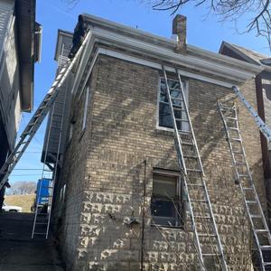 Seamless Aluminum Gutter Installation