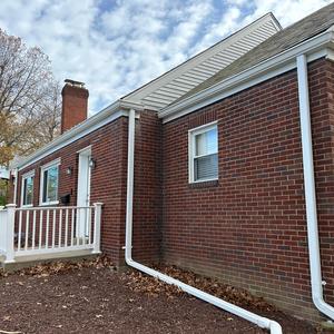 Seamless Aluminum Gutter Installation