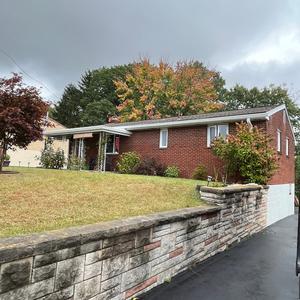 Seamless Aluminum Gutter Installation